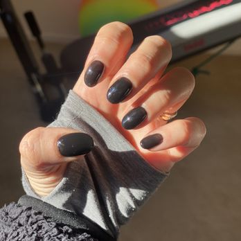 Rock & Polish - CND shellac luxe in black from a few days ago - Nail Salons Near Me - Oakland, California Rock & Polish - CND shellac luxe in black from a few days ago - Nail Salons Near Me - Oakland, California