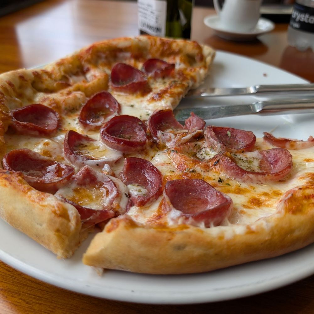 La Maison - My pizza. Very good. Just the right amount. 11/26/25 La Maison - Rio de Janeiro - Brazilian Near Me - Rio de Janeiro, RJ