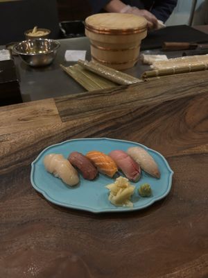 Sushi Beauu by null