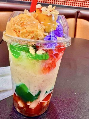 Lilian's Filipino Restaurant and Bakery by null