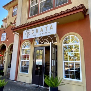 GRATA Italian Eatery - 10.09.21 exterior - Italian Near Me - Windsor, California