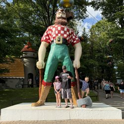 Enchanted Forest Water Safari - Paul Bunyan
