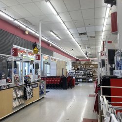 Michaels - Mobile pickup is behind that wooden stand, can't see who's taking the order when you look from the cash wrap.