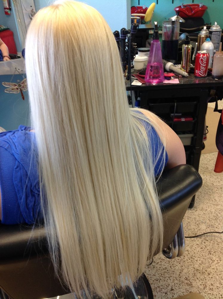 A Couple Gals' Salon Image