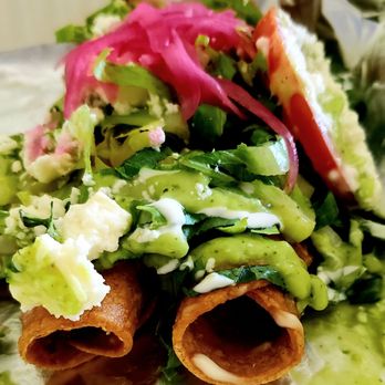 Puerto Bravo - Dorados de Pescado - Mexican Near Me - Toronto, Ontario