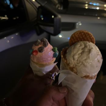 Novel Ice Cream - Butter pecan on a waffle cone and a strawberry ice with crunch berries - Desserts Near Me - Phoenix, Arizona