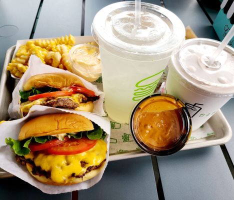 Shake Shack South Lake Union by null