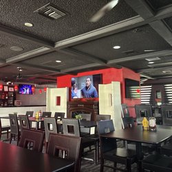 Red Velvet Kitchen & Grill - Dining area