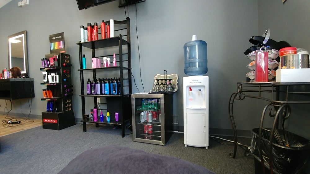 Truth Beauty Salon Image