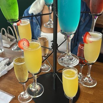 Madres Brunch - Madres mimosa - Breakfast & Brunch Near Me - Riverside, California