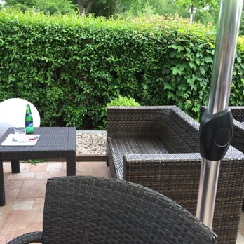 Eiscafe Belfi - Bänke ohne Auflage - Ice Cream & Frozen Yogurt Near Me - Nuremberg, BY