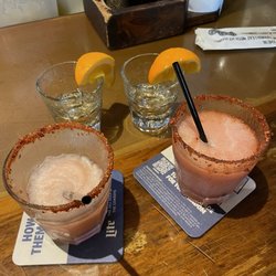 Ojos Locos Sports Cantina