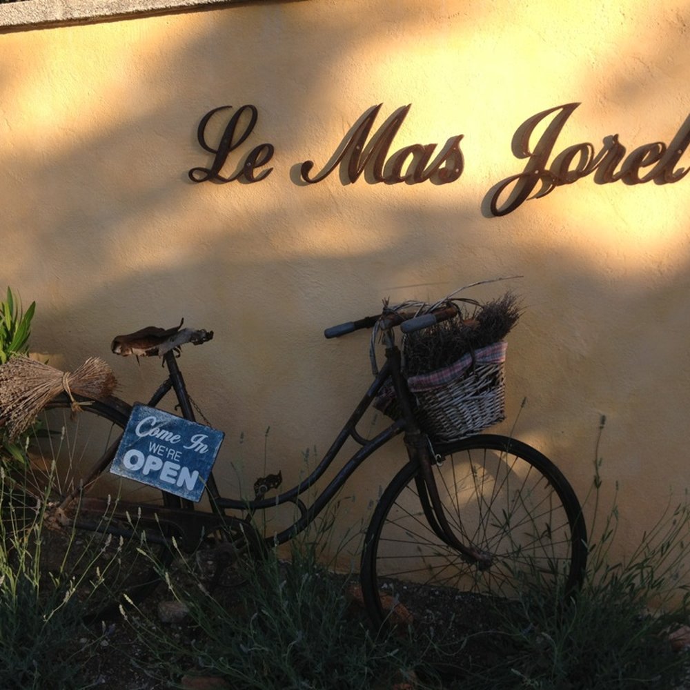 Le Mas Jorel - Front gate - Bed & Breakfast Near Me - Gargas, 84