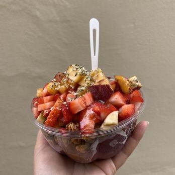 Juice Wave - Açaí bowl with homemade granola & almond butter. So good. - Juice Bars & Smoothies Near Me - San Diego, California Juice Wave - Açaí bowl with homemade granola & almond butter. So good. - Juice Bars & Smoothies Near Me - San Diego, California