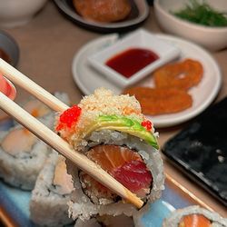 168 Sushi Asian Buffet - Green Dragon Roll