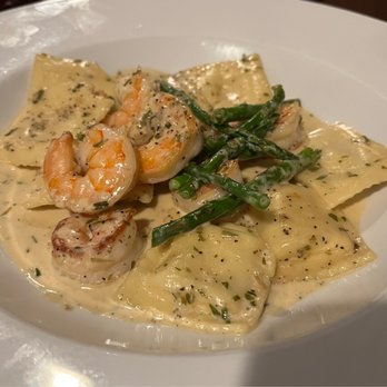 The Speakeasy Bar and Restaurant - Butternut squash ravioli, shrimp, asparagus, tarragon cream sauce. Perfection! - American Near Me - Luray, Virginia The Speakeasy Bar and Restaurant - Butternut squash ravioli, shrimp, asparagus, tarragon cream sauce. Perfection! - American Near Me - Luray, Virginia
