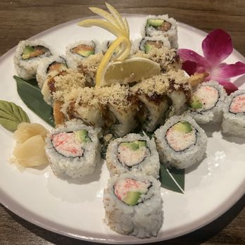 Maru Sushi & Poke - The Art of Presentation - Poke Near Me - Glenview, Illinois Maru Sushi & Poke - The Art of Presentation - Poke Near Me - Glenview, Illinois