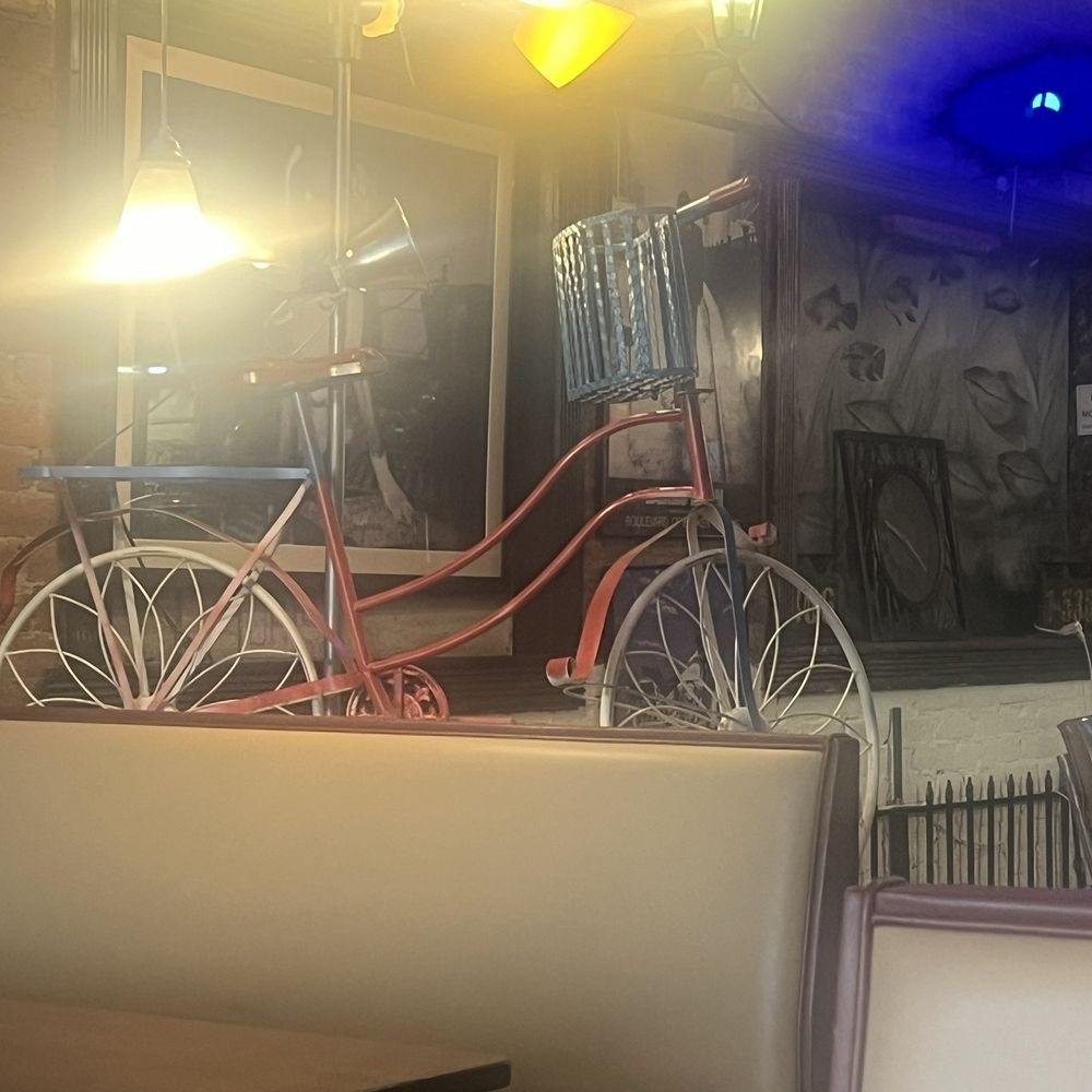 Daisy's Diner - Bicycle decorations - Diners Near Me - Brooklyn, New York Daisy's Diner - Bicycle decorations - Diners Near Me - Brooklyn, New York