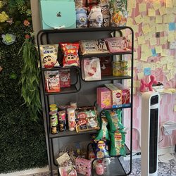Papa Boba - Waiting area