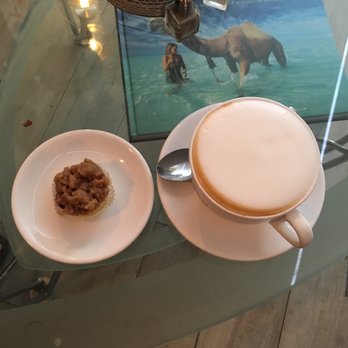 Mellow Yellow - Cappuccino with crumble cake - Coffee & Tea Near Me - New York, New York Mellow Yellow - Cappuccino with crumble cake - Coffee & Tea Near Me - New York, New York