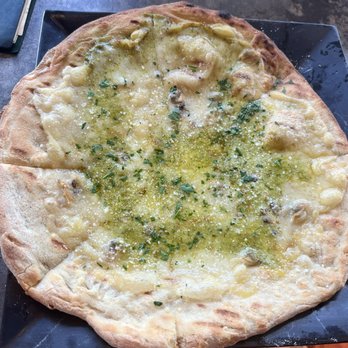 Lewes Oyster House - White clam pizza - Seafood Near Me - Lewes, Delaware Lewes Oyster House - White clam pizza - Seafood Near Me - Lewes, Delaware