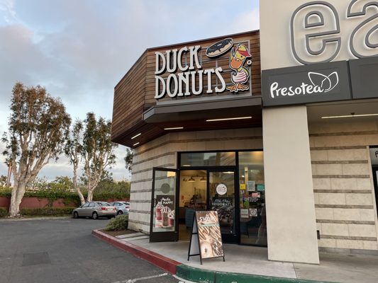 Duck Donuts by null