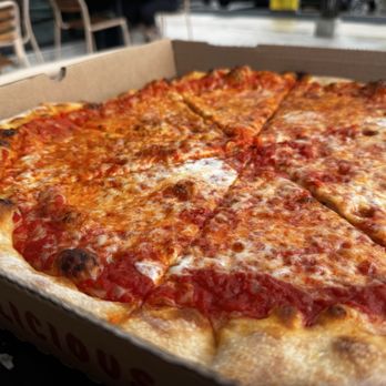 Small's Pizza - Pizza Near Me - Austin, Texas