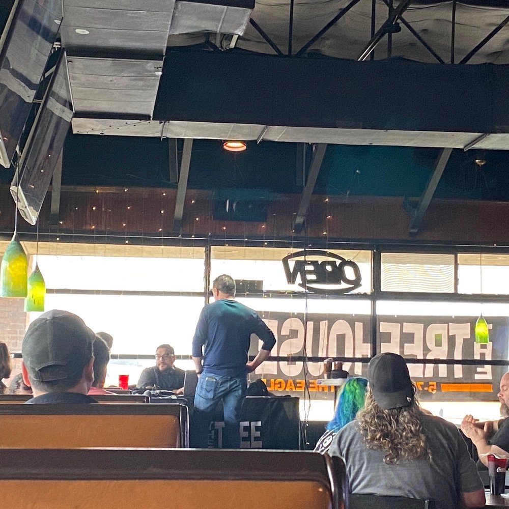 Toadies Bar & Grill - Bars Near Me - Bedford, Texas
