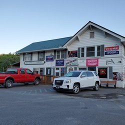MicBree's Crossroads Tavern