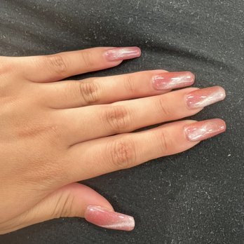 A & A Nails - Cat eye effect in normal Lighting - Nail Salons Near Me - Bermuda Dunes, California