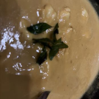 Commonwealth Indian Restaurant - Yellow Crab Curry - Indian Near Me - Rockville, Maryland