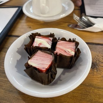 Honeybear Cafe - Cheesecake - Breakfast & Brunch Near Me - Chicago, Illinois