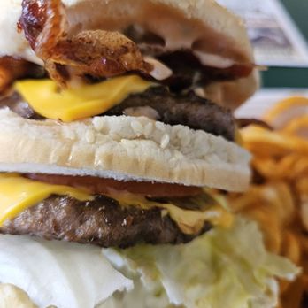 The Sawmill - Sawmill burger - American Near Me - Leeper, Pennsylvania