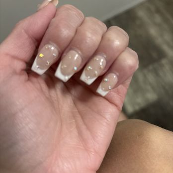 Rose Couture Nail Bar - Missing diamonds - Nail Salons Near Me - Dallas, Texas Rose Couture Nail Bar - Missing diamonds - Nail Salons Near Me - Dallas, Texas
