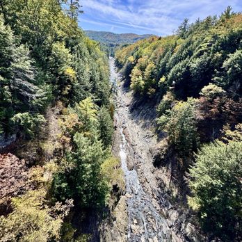Quechee Gorge State Park - 9/25 very low h2o flow... beginning of colors - Parks Near Me - Quechee, Vermont
