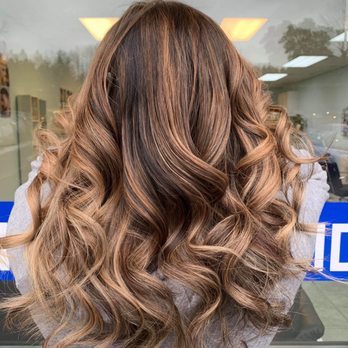 9 Cuts Salon - Hair Salons Near Me - Seattle, Washington