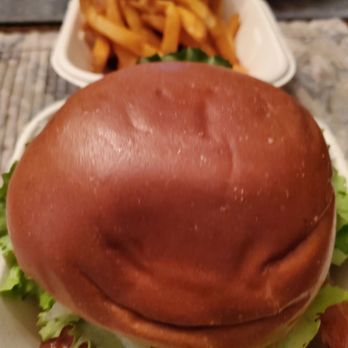 Wawa - bacon cheeseburger l.t.o..have to say it was actually pretty good..impressed for wawa - Convenience Stores Near Me - Monroe Township, New Jersey