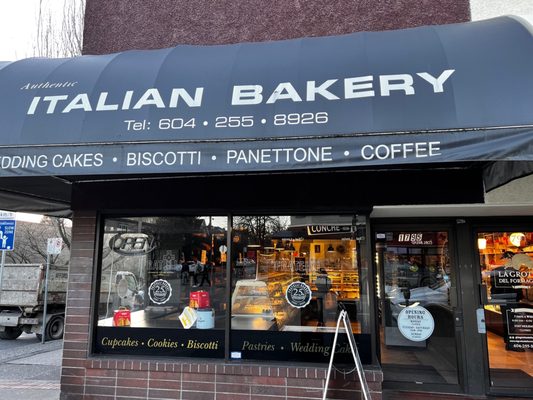 Fratelli Authentic Italian Baking by null