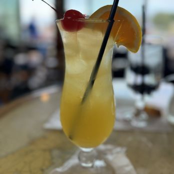 Baxter's Boathouse - Island girl - Seafood Near Me - Hyannis, Massachusetts