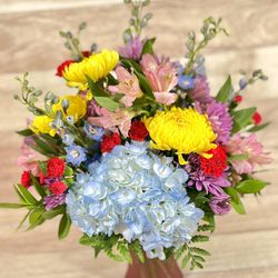 Draeger's Floral - Fresh Floral Arrangement