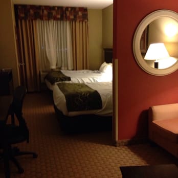 Comfort Suites - Room with a sitting area - Hotels Near Me - Fort Stockton, Texas Comfort Suites - Room with a sitting area - Hotels Near Me - Fort Stockton, Texas
