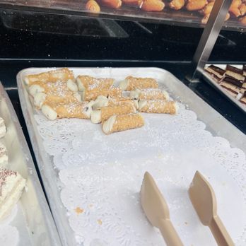 DJ's International Buffet - Cannolis - Chinese Near Me - Garden City, New York DJ's International Buffet - Cannolis - Chinese Near Me - Garden City, New York
