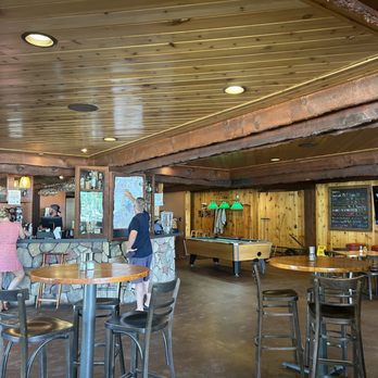 Cavanaugh's - Inside - Hotels Near Me - Coolin, Idaho Cavanaugh's - Inside - Hotels Near Me - Coolin, Idaho