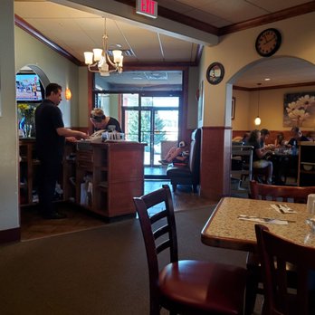 Four Star Family Restaurant - the dining area - American Near Me - Pewaukee, Wisconsin Four Star Family Restaurant - the dining area - American Near Me - Pewaukee, Wisconsin