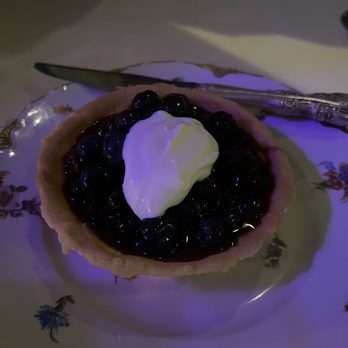 Her Place - Vanilla tart with blueberries - French Near Me - Philadelphia, Pennsylvania Her Place - Vanilla tart with blueberries - French Near Me - Philadelphia, Pennsylvania