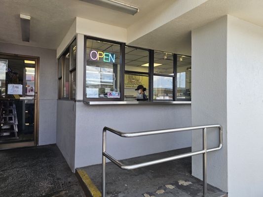 Sadie's BBQ Inn by null