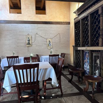 Blue Nile - Decor - Ethiopian Near Me - Houston, Texas