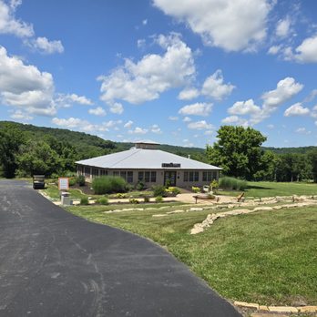 Balducci Vineyards - Wineries Near Me - Augusta, Missouri