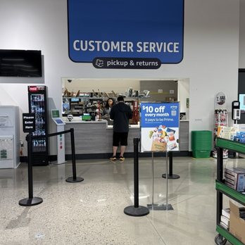 Amazon Fresh - Can return Amazon packages here - Grocery Near Me - Torrance, California