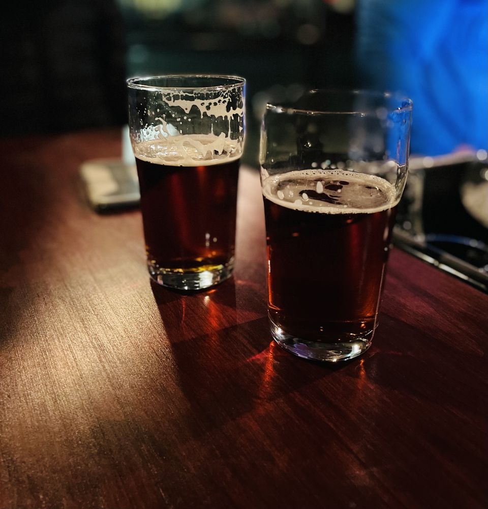 BLACKTHORNE NEIGHBOURHOOD PUB 14 Photos 201 W Kennewick Ave